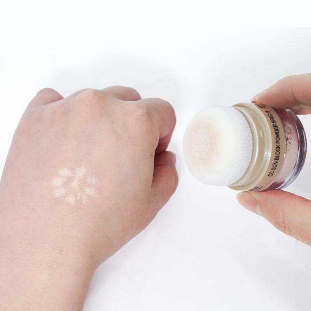 デュフラ プレミアム CCサンブロックパウダー ブライト 8gのイメージ画像